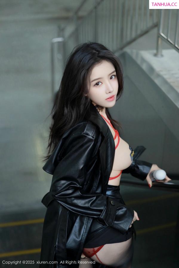   [XiuRen]高清写真图 2025.02.08 No.9855 唐翩翩 黑丝美腿第26张图片